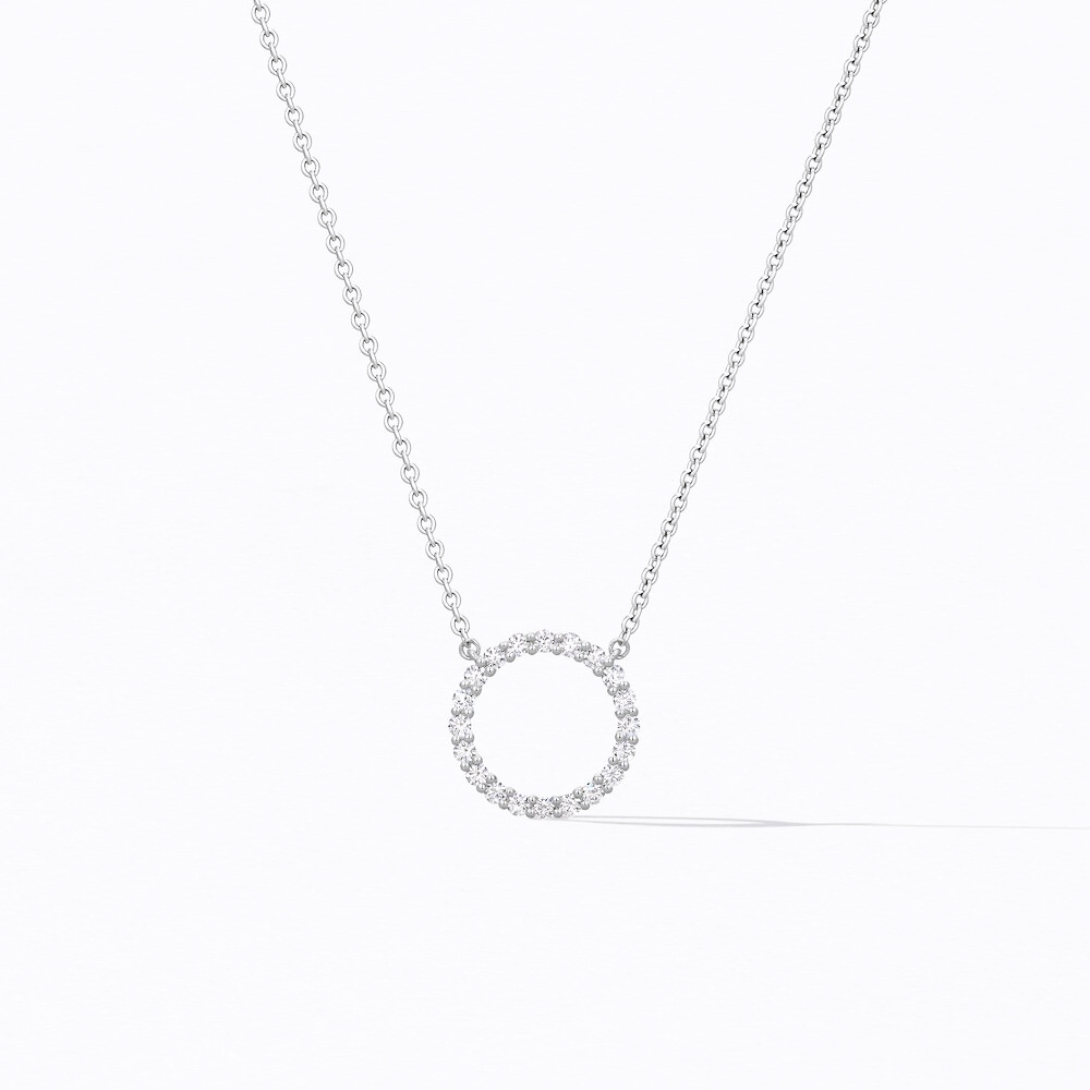 18K White Gold Diamond Circle Pendant